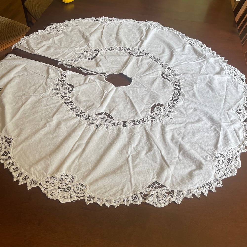 Vintage Battenburg Lace Christmas Tree Skirt Off White Scalloped 43" Round